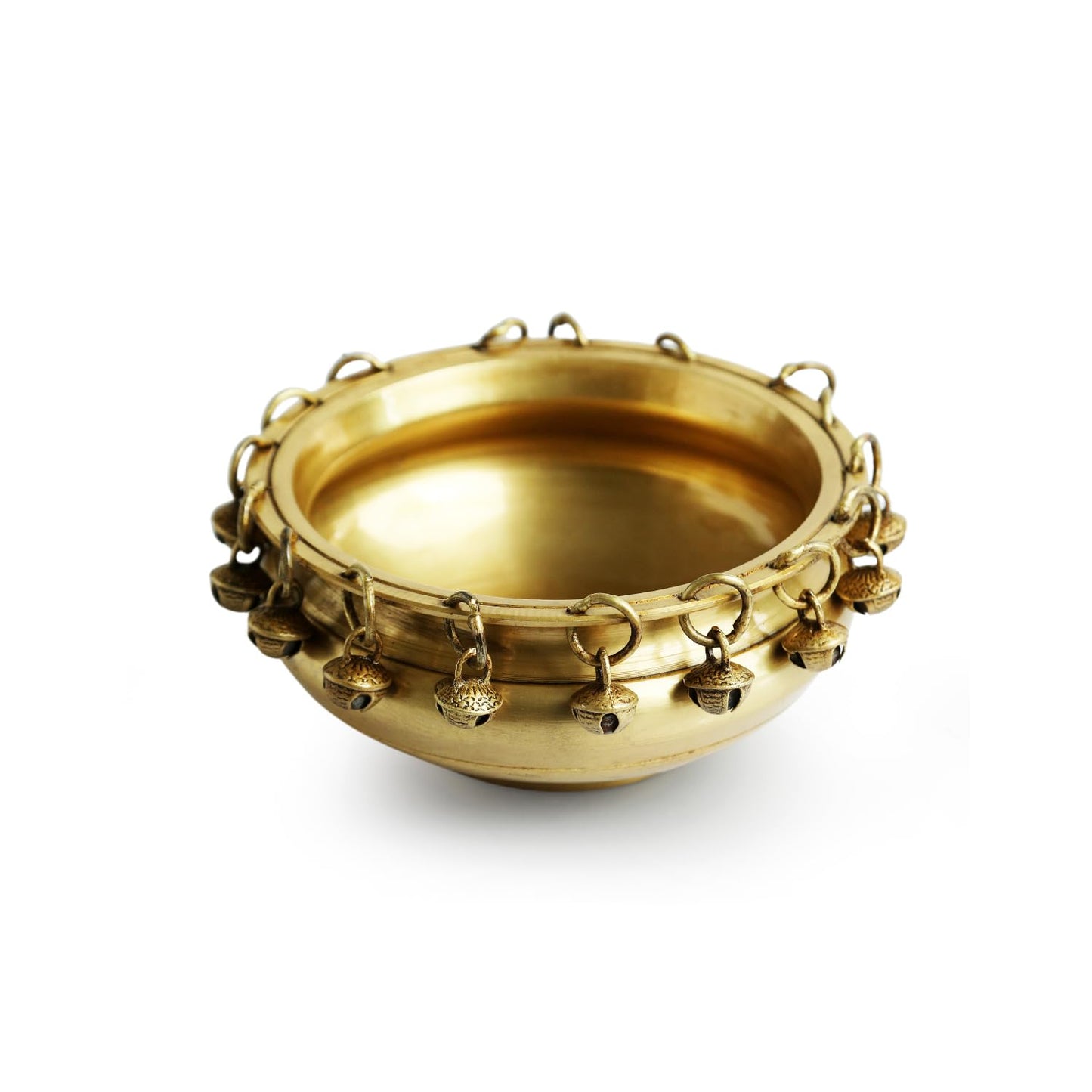 VMMPL Ethnic Traditional 6 Inches Brass Urli Bowl with Bells Showpiece, Brass Urli for Decor, Housewarming Gifts, Standard, Pack of 1